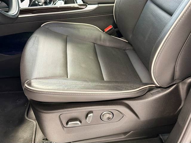 Certified 2025 Cadillac Escalade ESV Premium Luxury AWD/4WD image 20