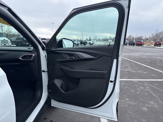 Used 2023 Chevrolet TrailBlazer RS w/ Sun and Liftgate Package image 25