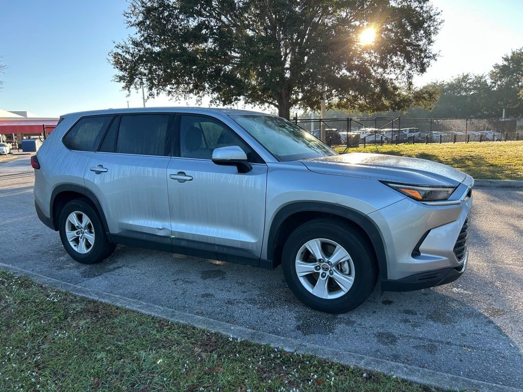 Certified 2025 Toyota Grand Highlander FWD image 7