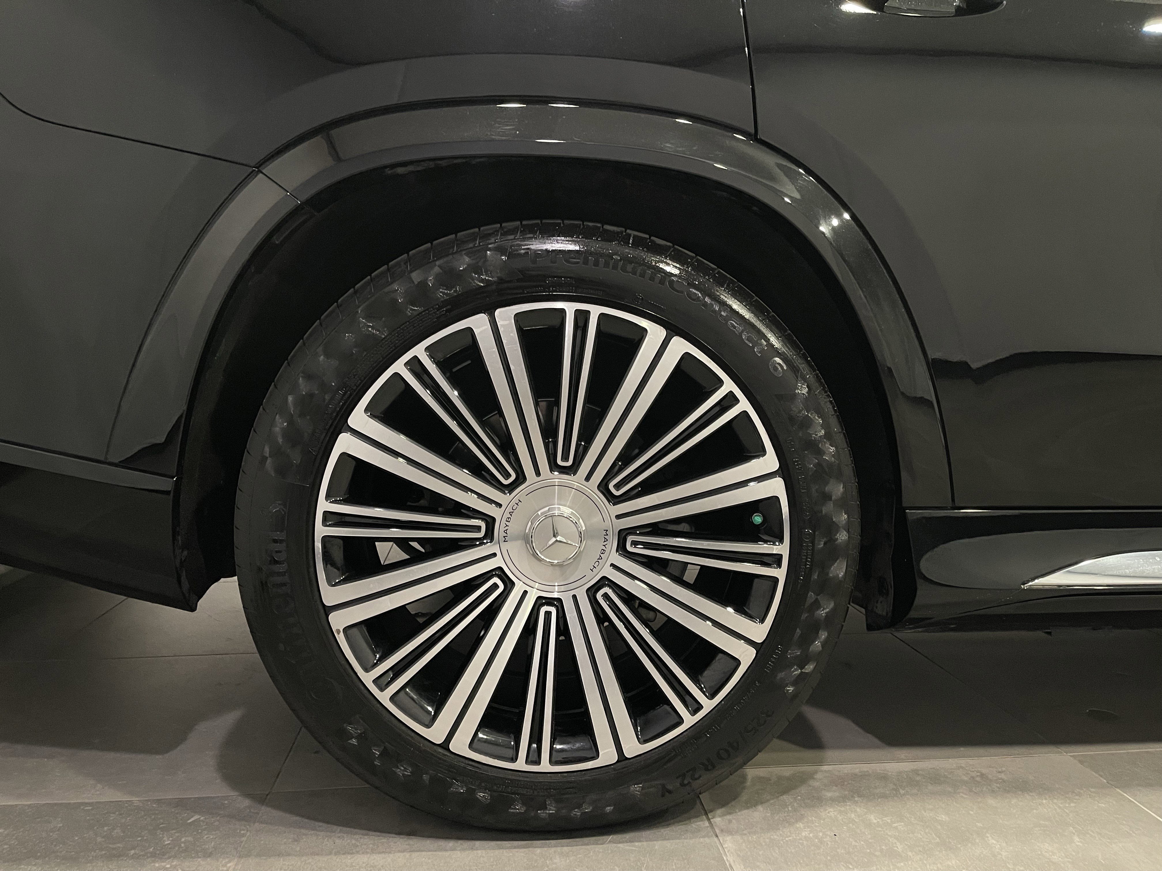 Used 2023 Mercedes-Benz Maybach GLS 600 4MATIC image 9