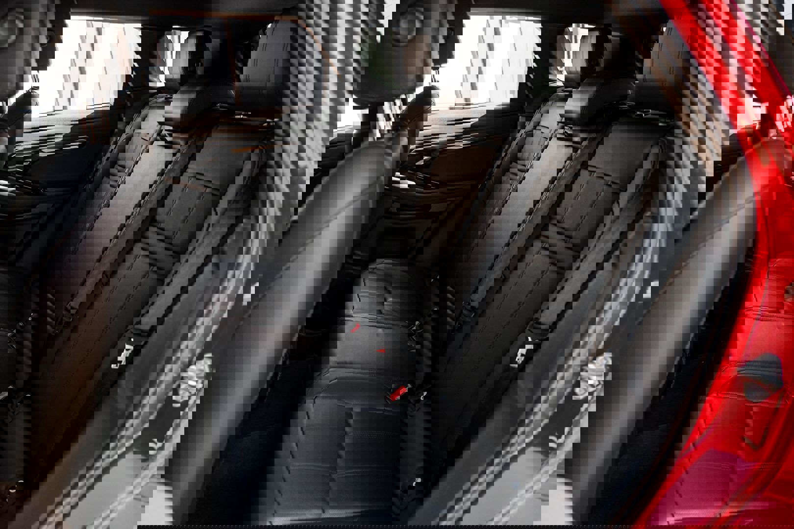 Used 2021 Land Rover Range Rover Evoque R-Dynamic S image 33