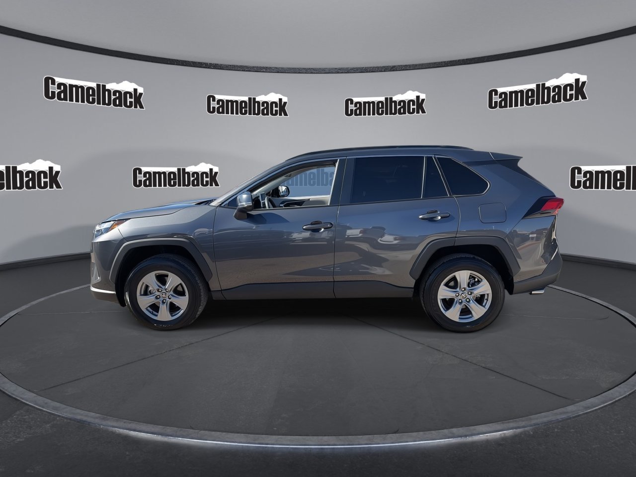 Used 2025 Toyota RAV4 XLE w/ Convenience Package FWD image 4