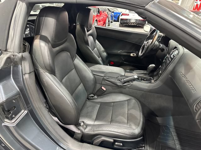 Used 2013 Chevrolet Corvette Convertible RWD image 18