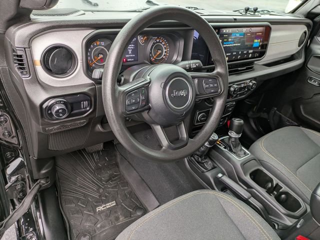 Certified 2024 Jeep Gladiator Sport AWD/4WD image 9