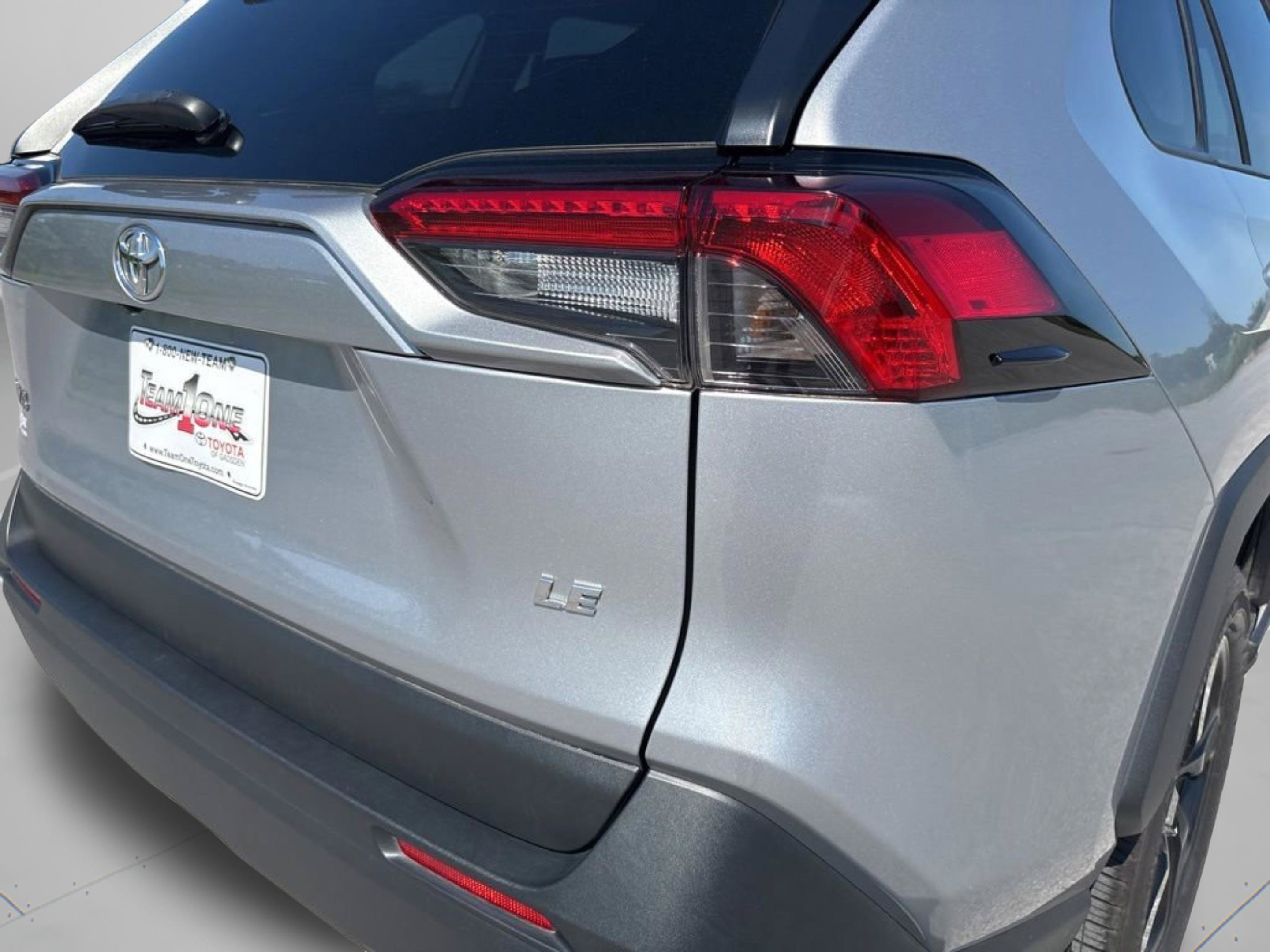 Used 2024 Toyota RAV4 LE FWD image 28
