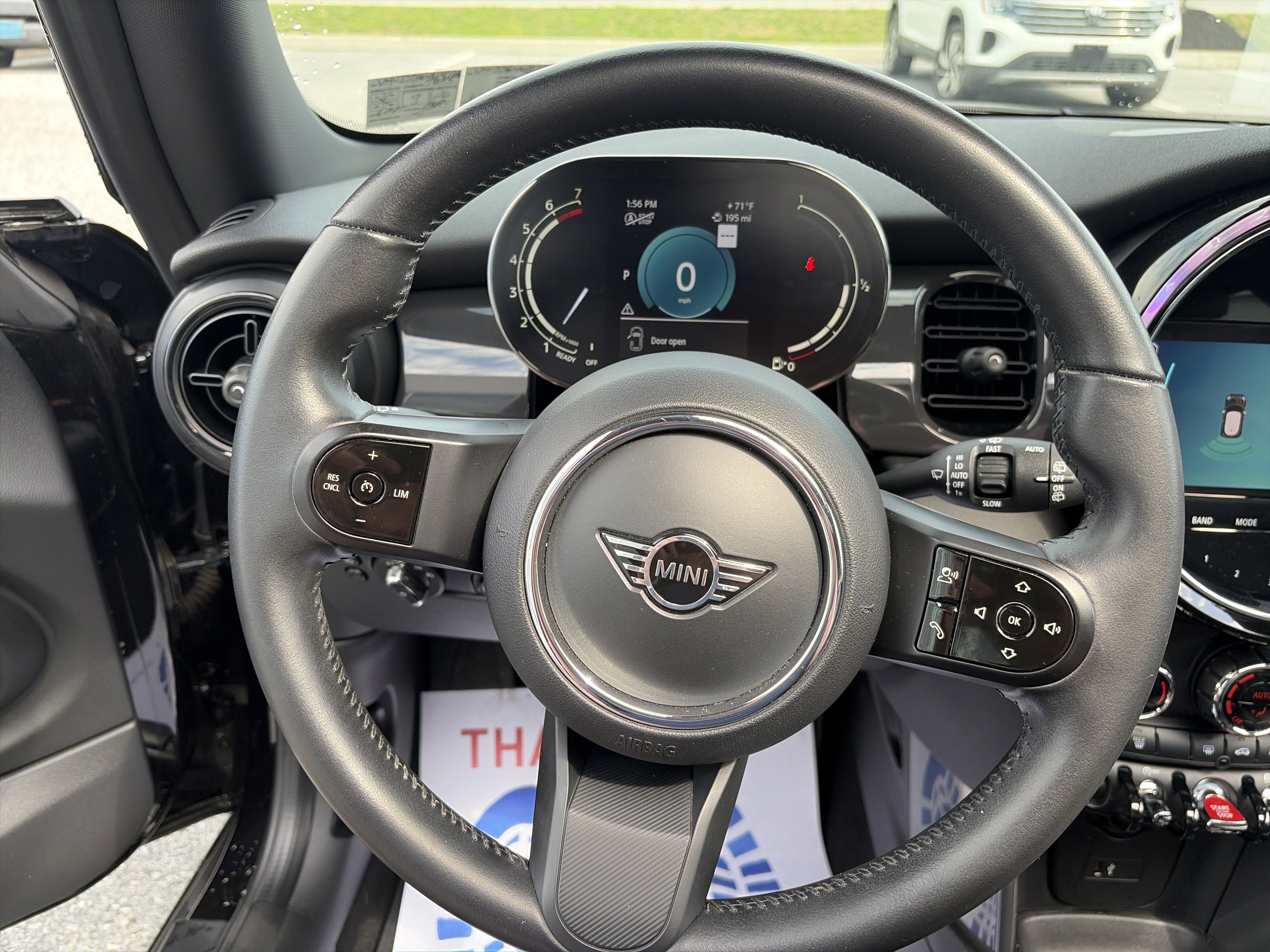 Used 2022 MINI Cooper 2-Door Hardtop image 31