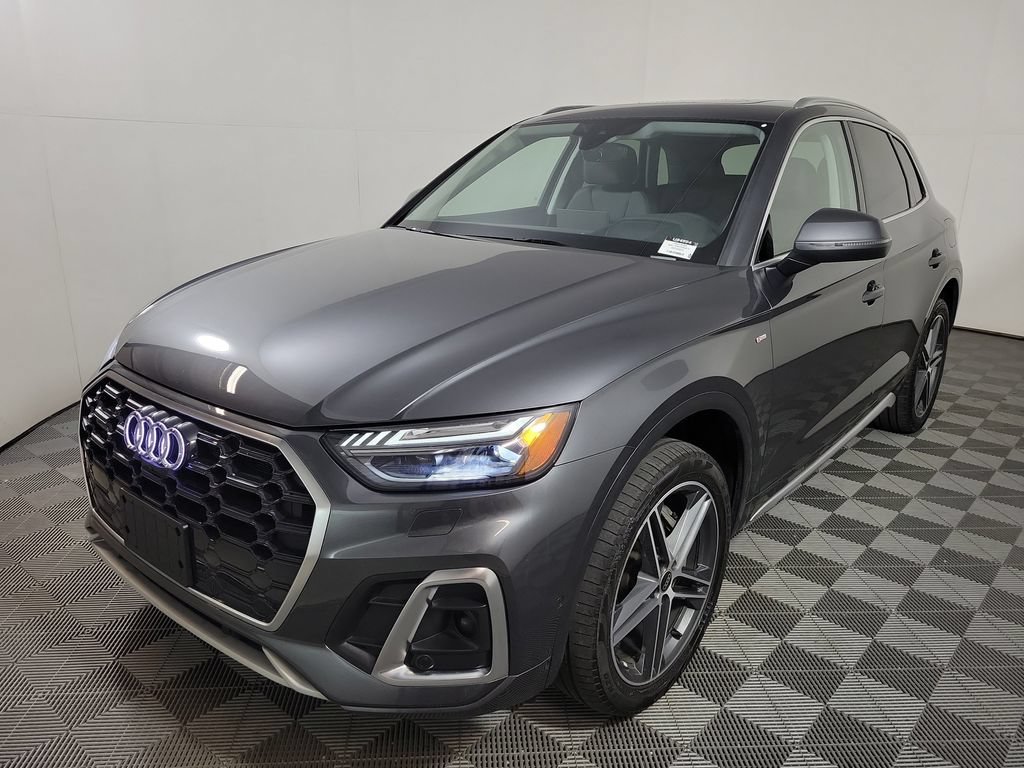 Used 2023 Audi Q5 e Prestige w/ Prestige Package AWD/4WD image 3