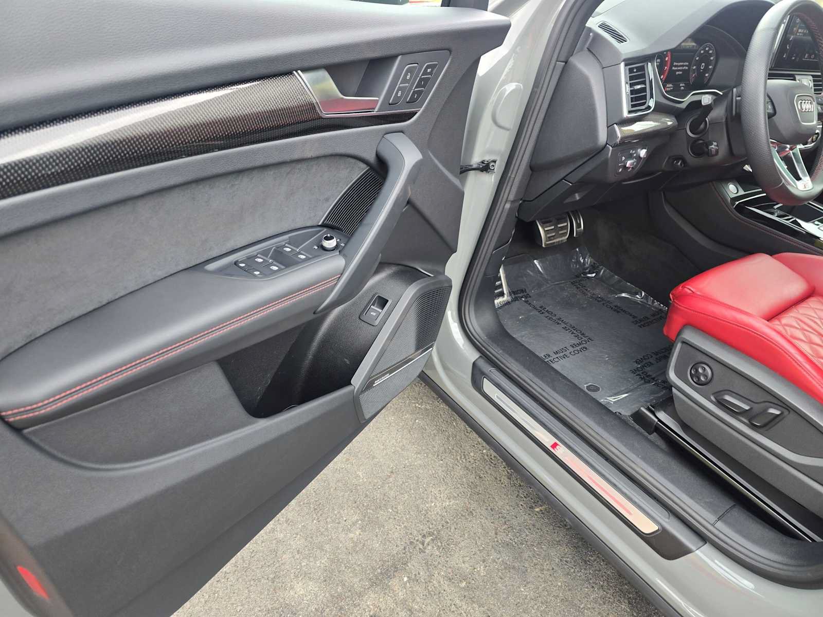 Used 2022 Audi SQ5 Prestige AWD/4WD image 24