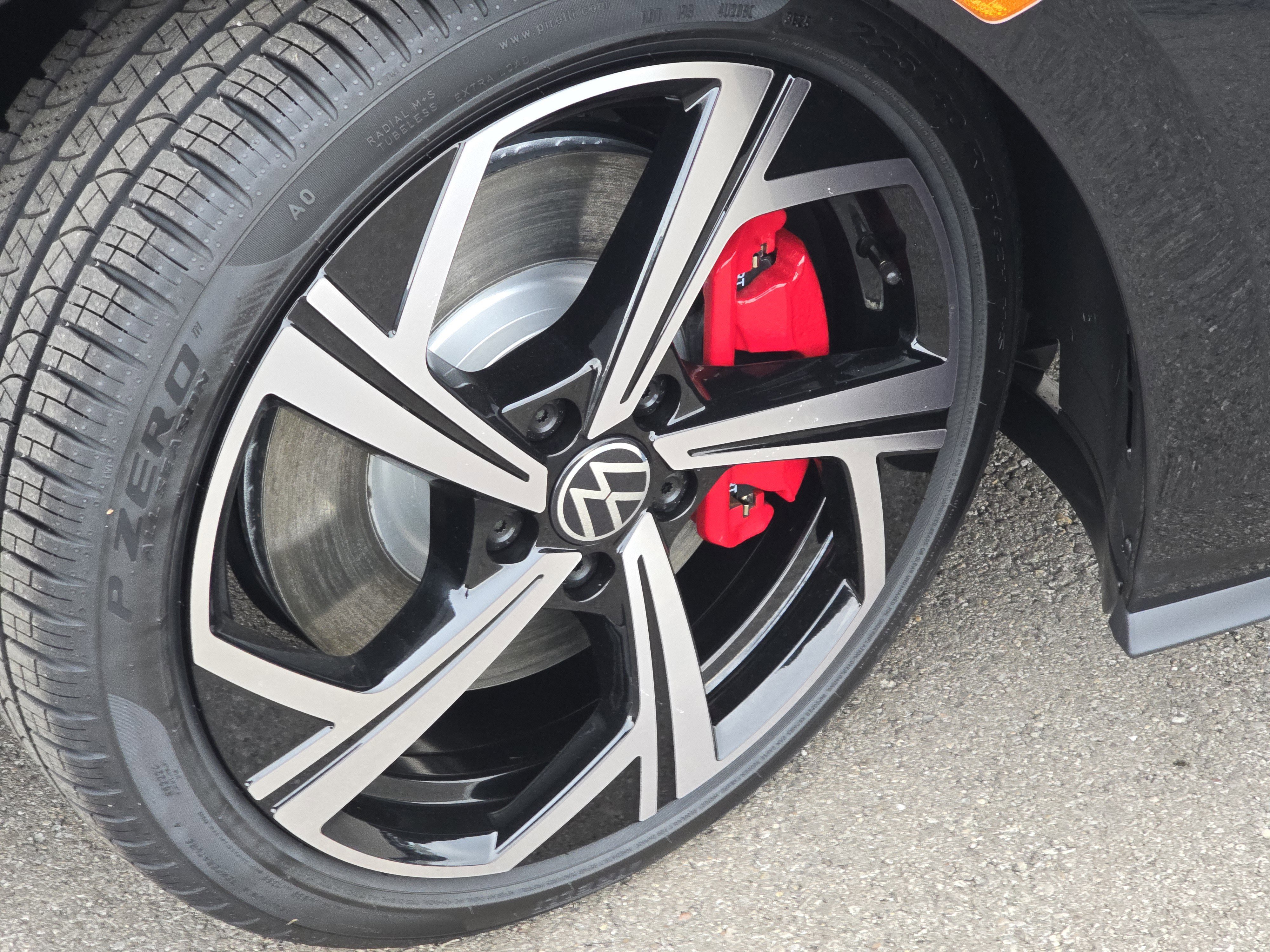 New 2026 Volkswagen GTI SE image 13