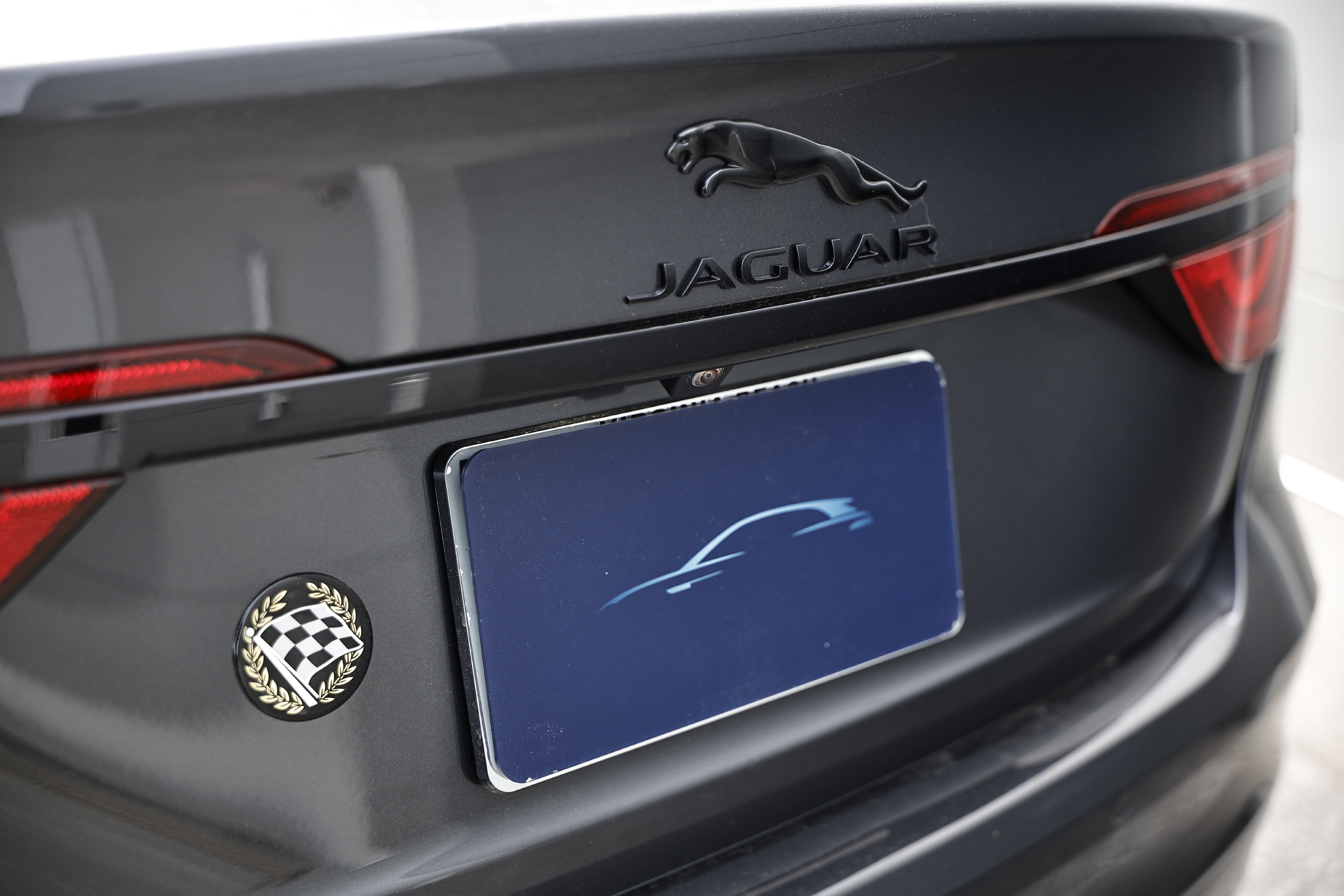 New 2024 Jaguar XF R-Dynamic SE AWD/4WD image 10