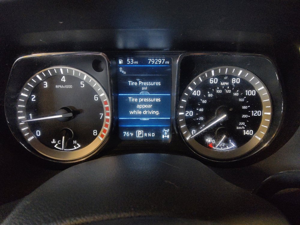 Used 2019 Nissan Titan SV w/ SV Convenience Package image 23