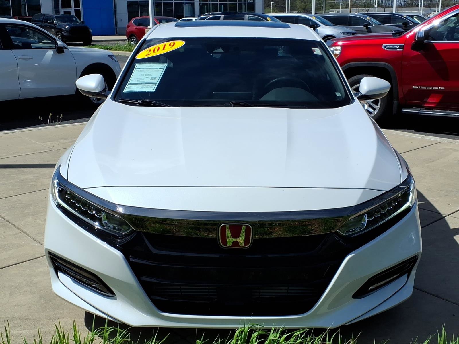Used 2019 Honda Accord Sport image 2