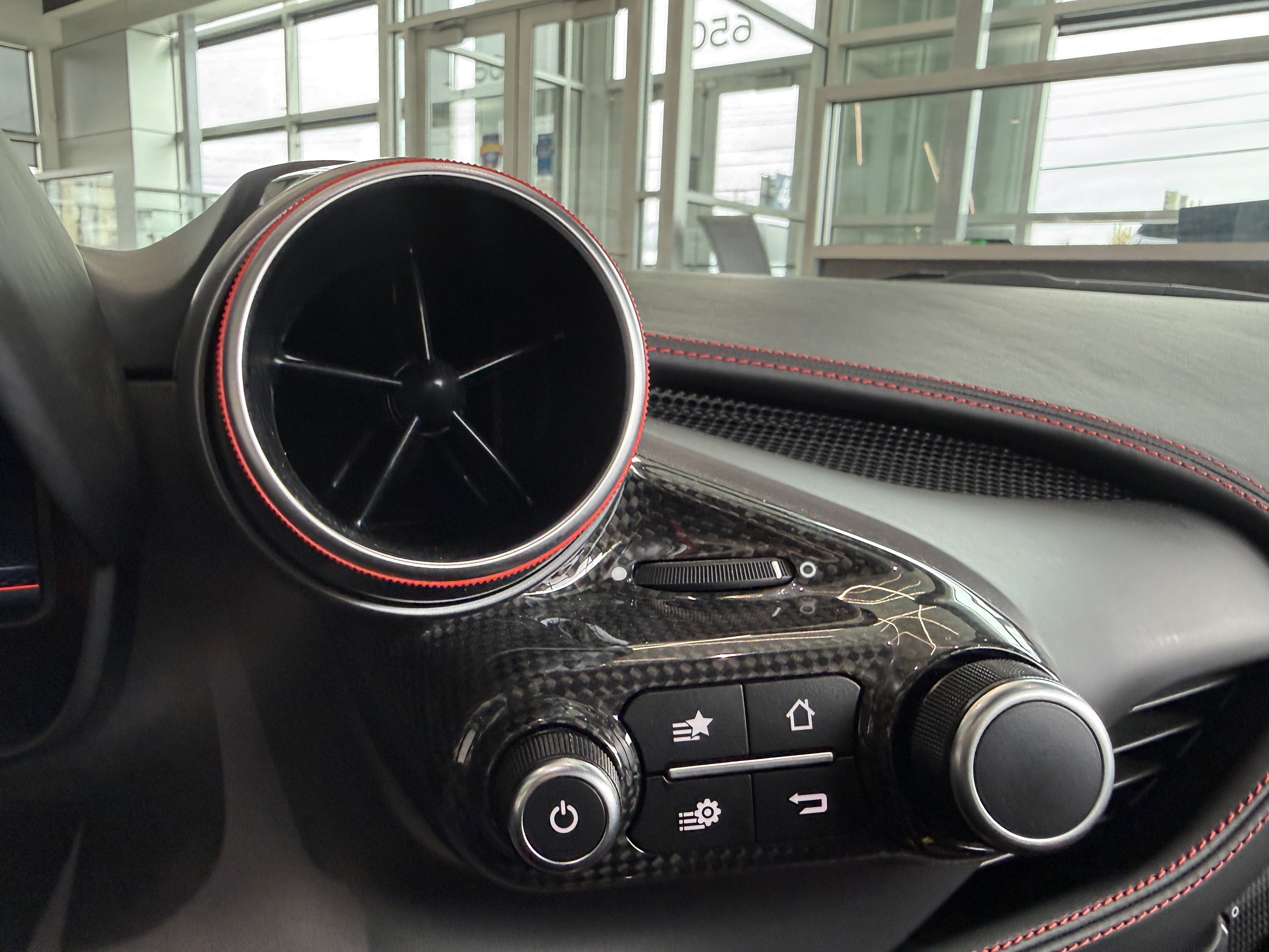Used 2021 Ferrari F8 Tributo RWD image 23