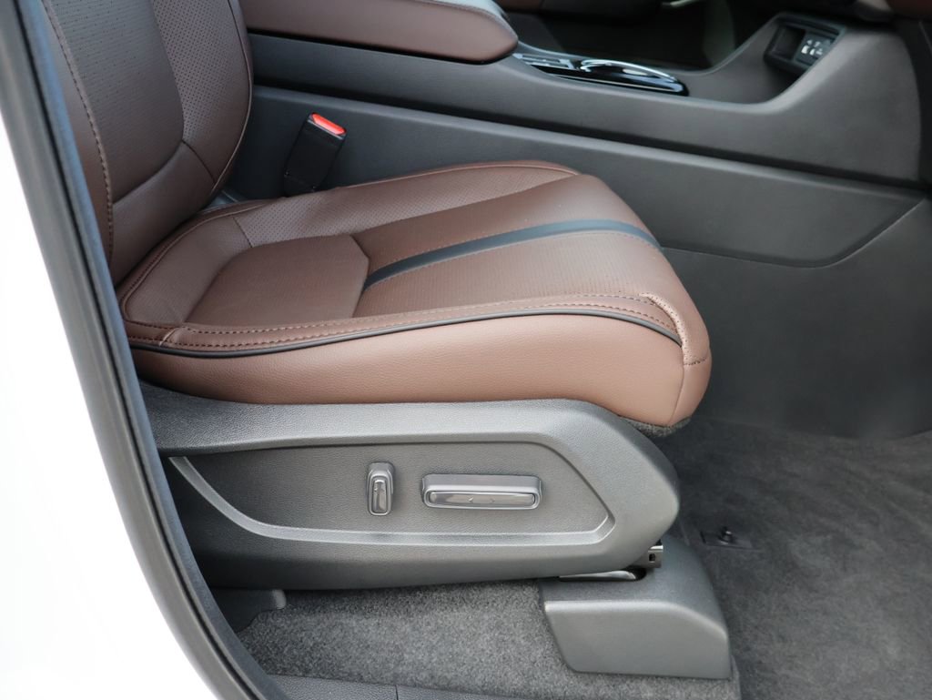 Certified 2025 Honda Pilot Elite image 10