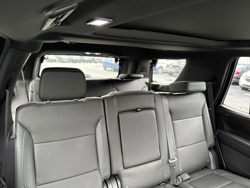 Used 2023 Chevrolet Tahoe Z71 w/ Off-Road Capability Package image 34
