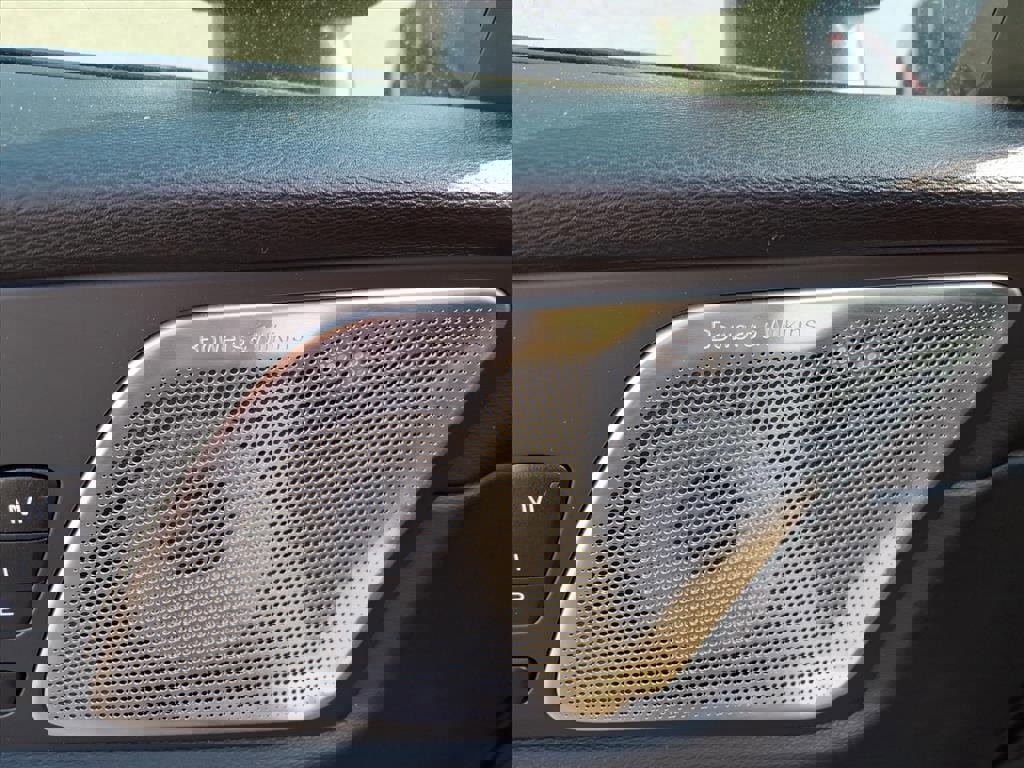 Used 2024 Volvo XC60 T8 Polestar w/ Protection Package Premier image 16