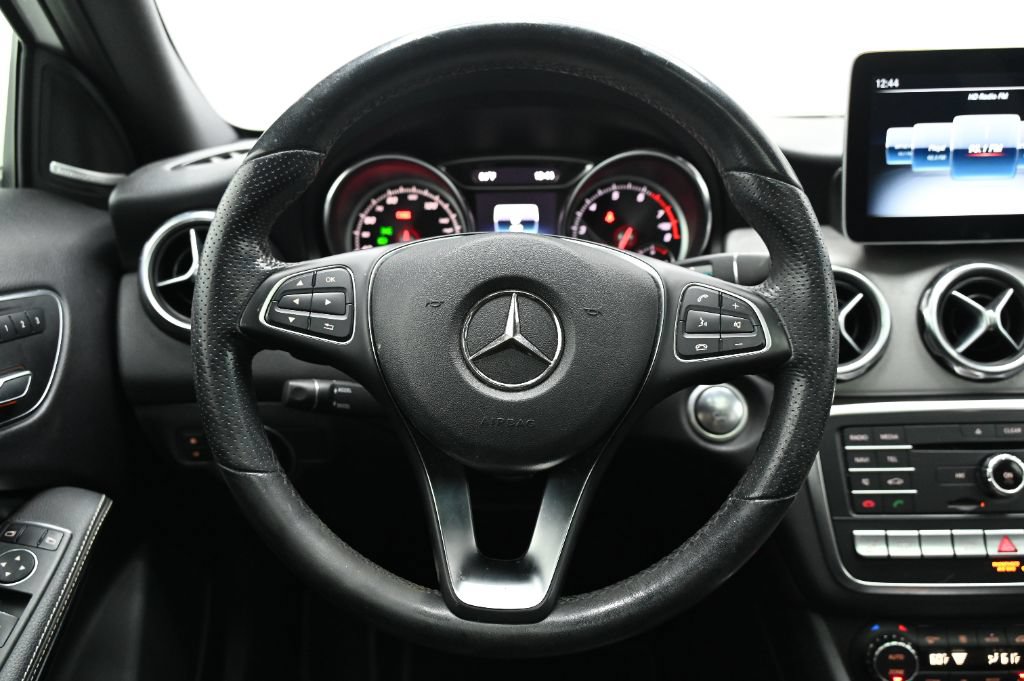 Used 2019 Mercedes-Benz GLA 250 4MATIC image 25