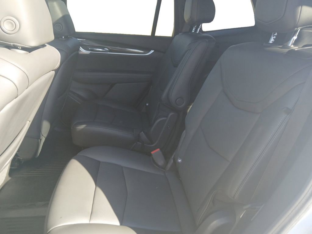 Used 2024 Cadillac XT6 Sport w/ LPO, Onyx Lite Package image 15