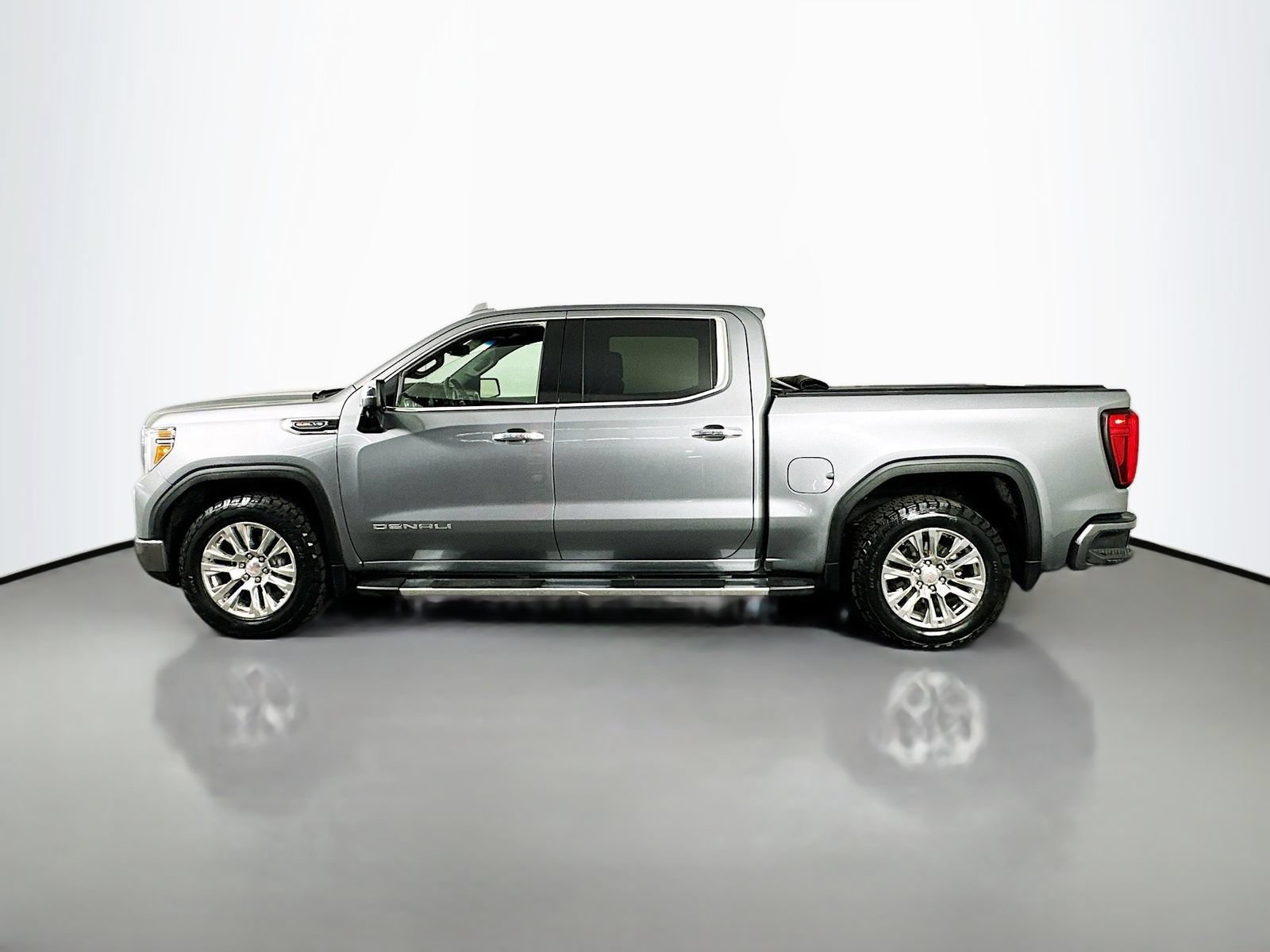 Used 2020 GMC Sierra 1500 Denali w/ Driver Alert Package II AWD/4WD image 5