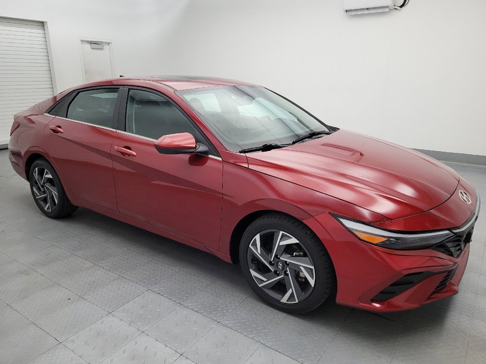 Used 2025 Hyundai Elantra SEL FWD image 11