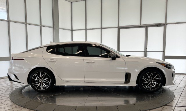 Used 2022 Kia Stinger GT-Line AWD/4WD image 8
