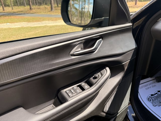 Used 2023 Jeep Grand Cherokee L Laredo image 14