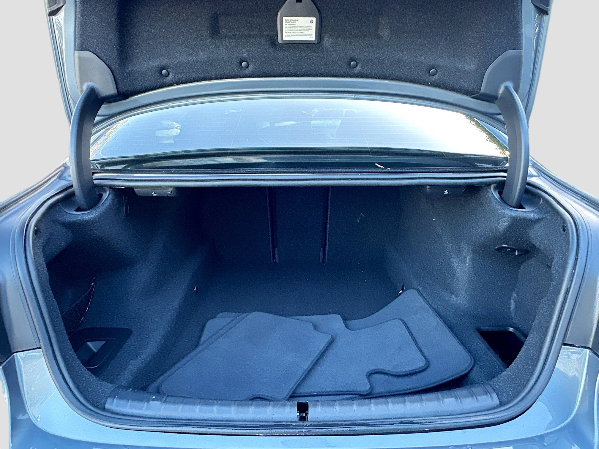 Used 2020 BMW 530i w/ M Sport Package image 28