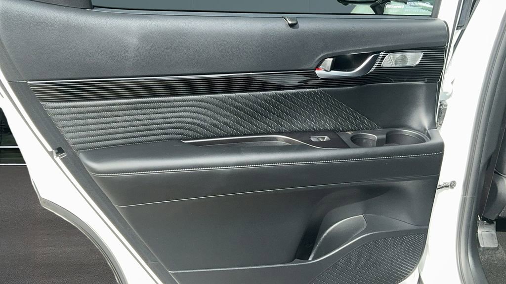 Used 2024 Hyundai Palisade Calligraphy image 14