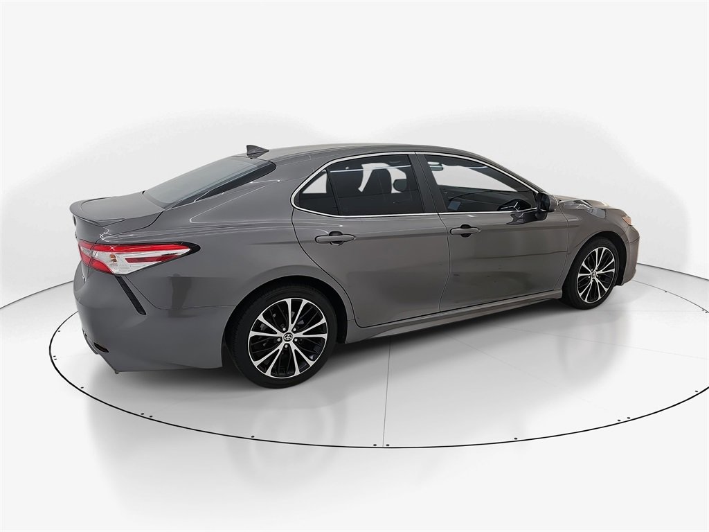Used 2020 Toyota Camry SE image 5