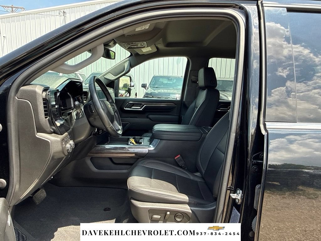 Used 2024 Chevrolet Silverado 3500 LTZ w/ LTZ Plus Package AWD/4WD image 15