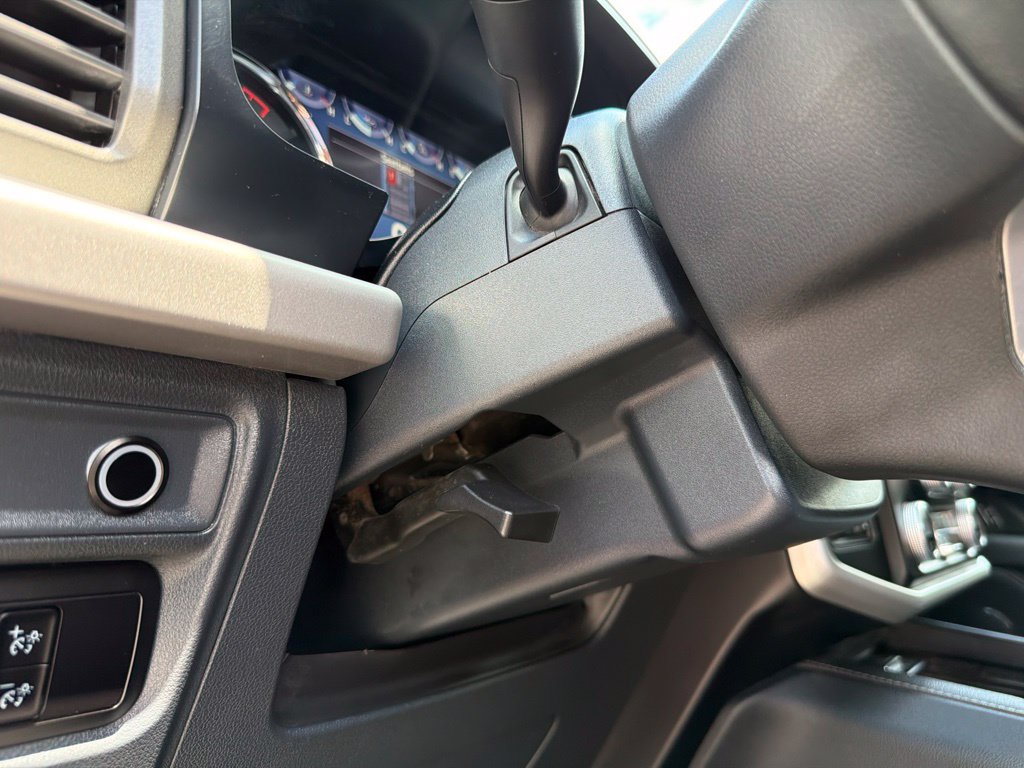 Used 2023 Ford Expedition XL AWD/4WD image 17