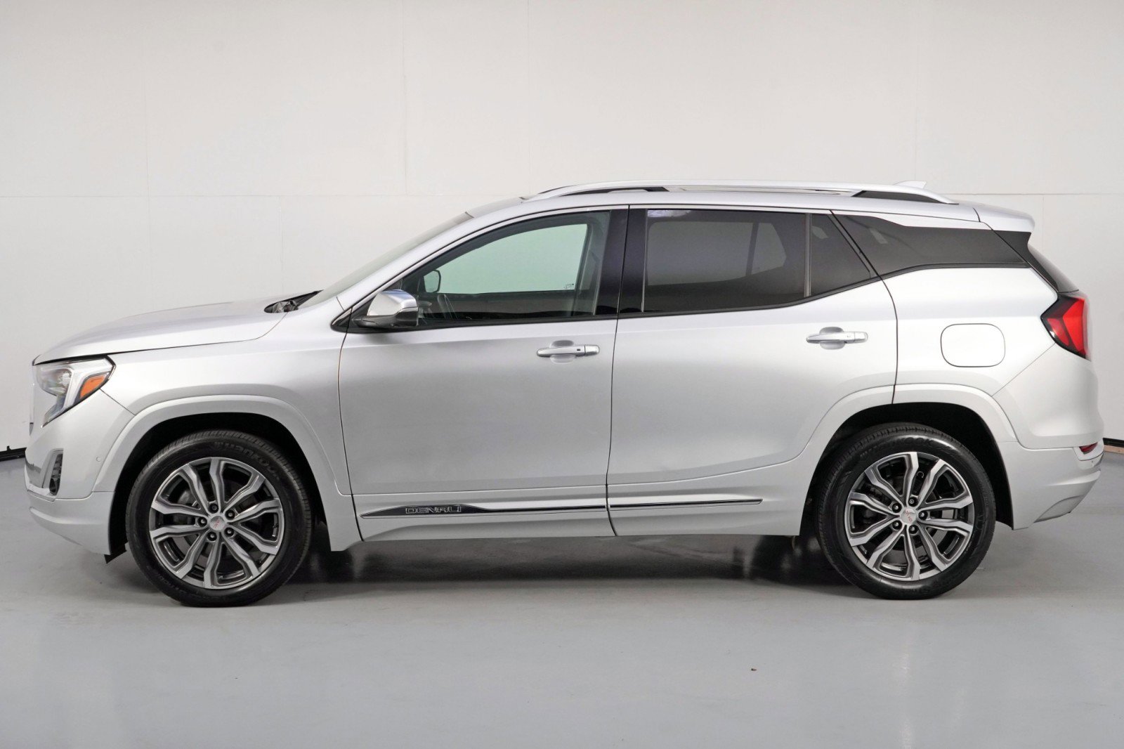 Used 2020 GMC Terrain Denali w/ GMC Pro Grade Package image 49