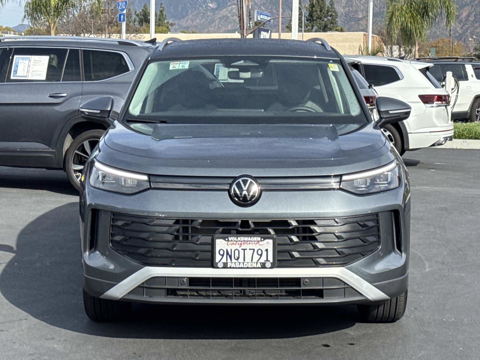 Certified 2025 Volkswagen Tiguan S w/ 18" Wheel Package image 2