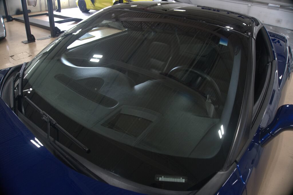 Used 2007 Chevrolet Corvette Coupe w/ Preferred Equipment Group RWD image 13