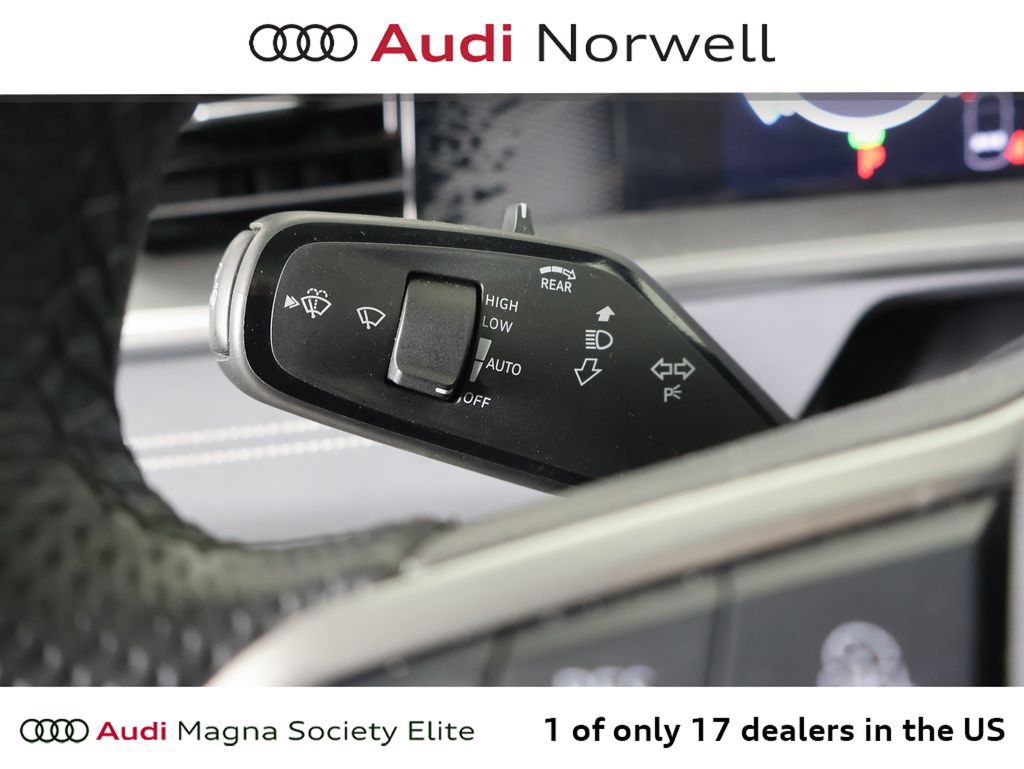 Used 2025 Volkswagen Tiguan SE R-Line AWD/4WD image 24