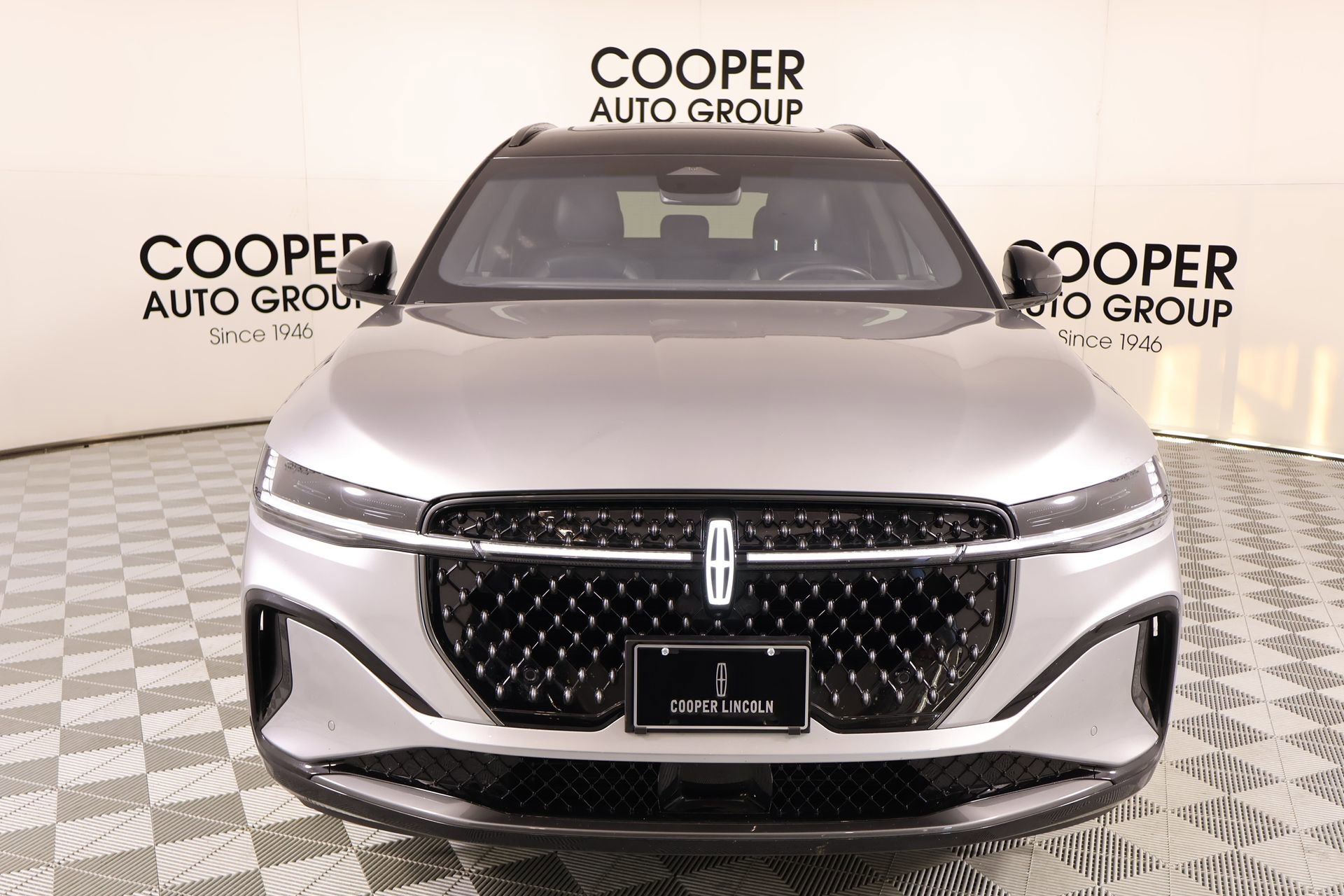 Used 2024 Lincoln Nautilus Reserve w/ Equipment Group 203A image 10