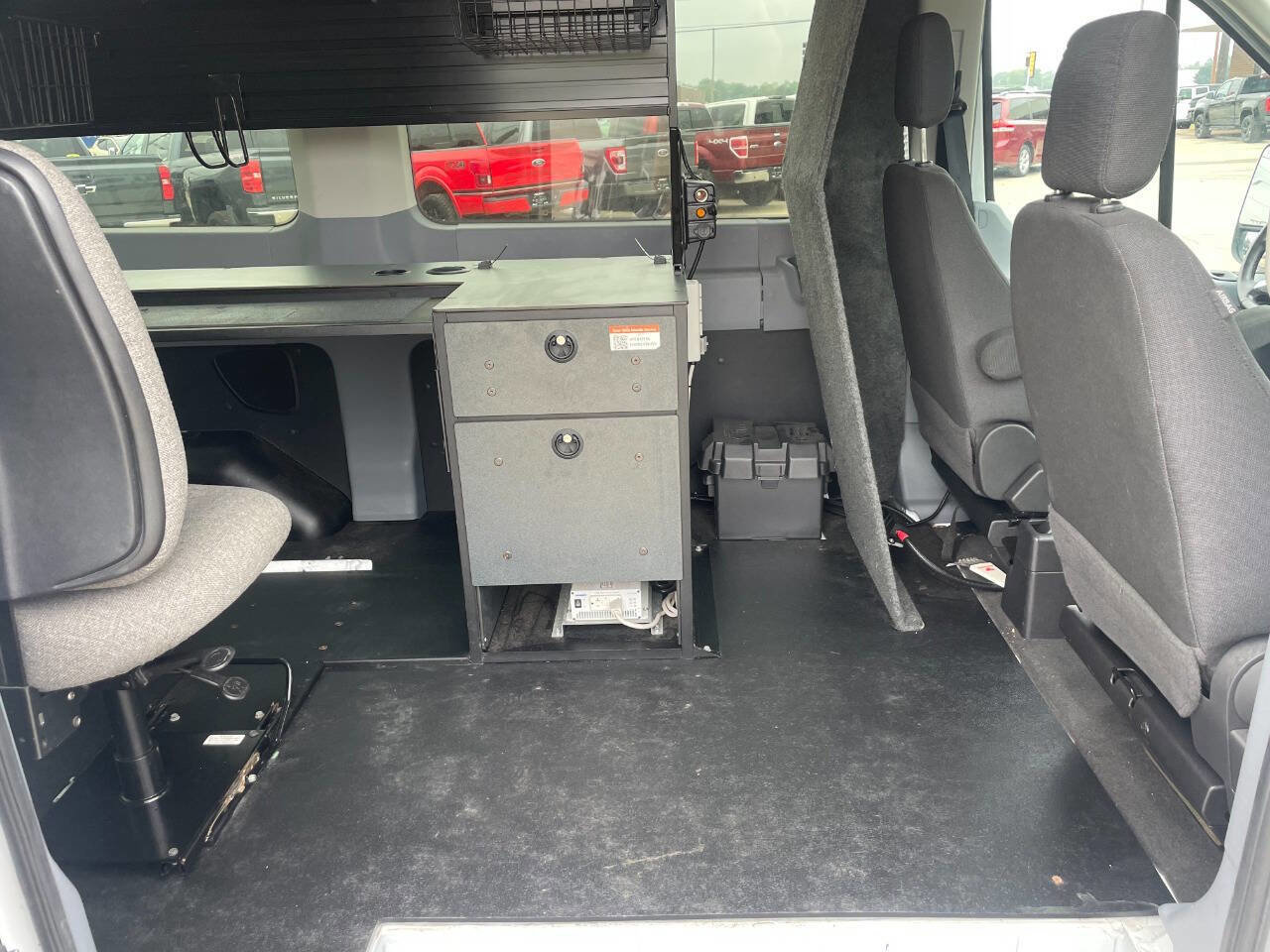 Used 2016 Ford Transit 150 XLT RWD image 29