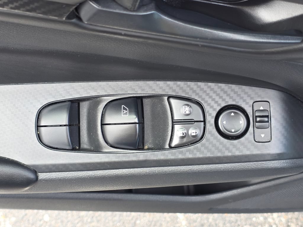 Used 2024 Nissan Altima 2.5 S FWD image 13