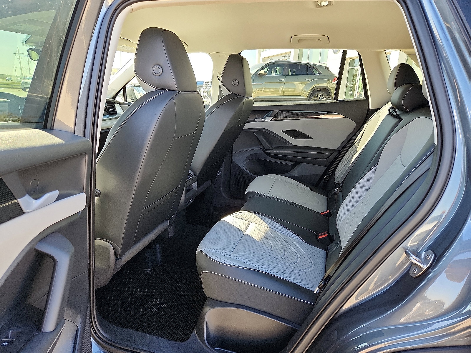 New 2026 Volkswagen Tiguan SE image 10