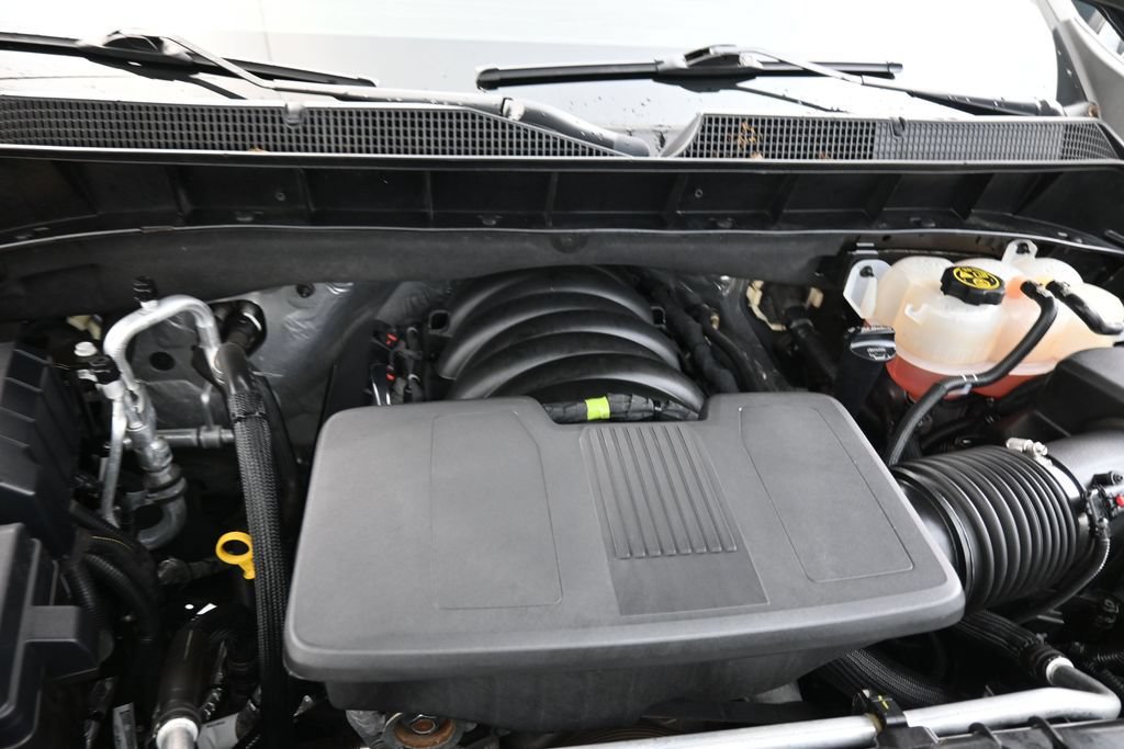 Used 2023 Chevrolet Silverado 1500 LT AWD/4WD image 16