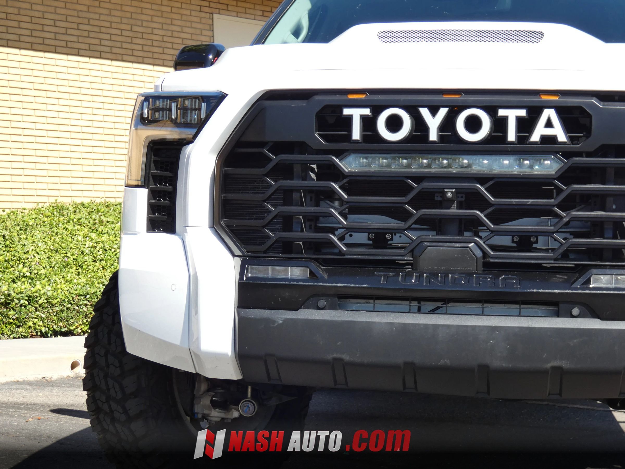 Used 2024 Toyota Tundra Limited AWD/4WD image 20