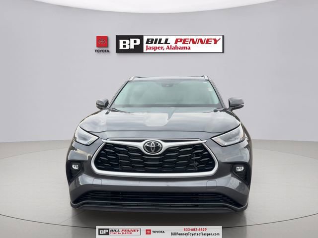 Used 2025 Toyota Highlander XLE image 8