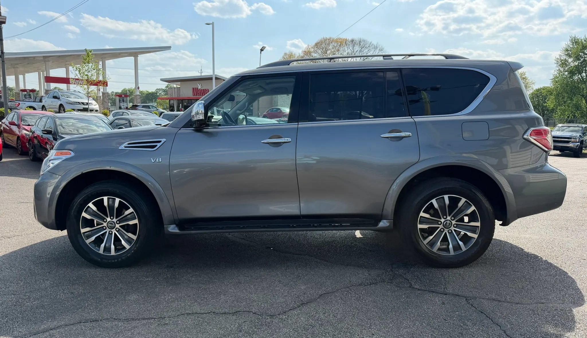 Used 2018 Nissan Armada SL w/ Moonroof Package AWD/4WD image 2