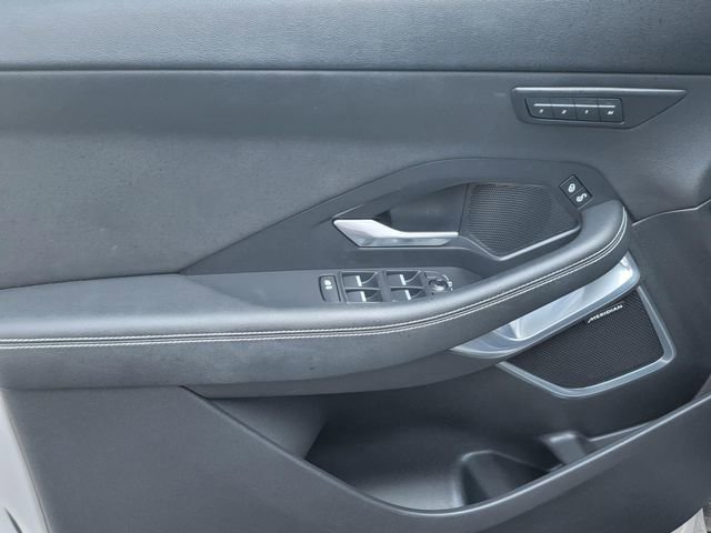 Used 2018 Jaguar E-PACE R-Dynamic SE image 10