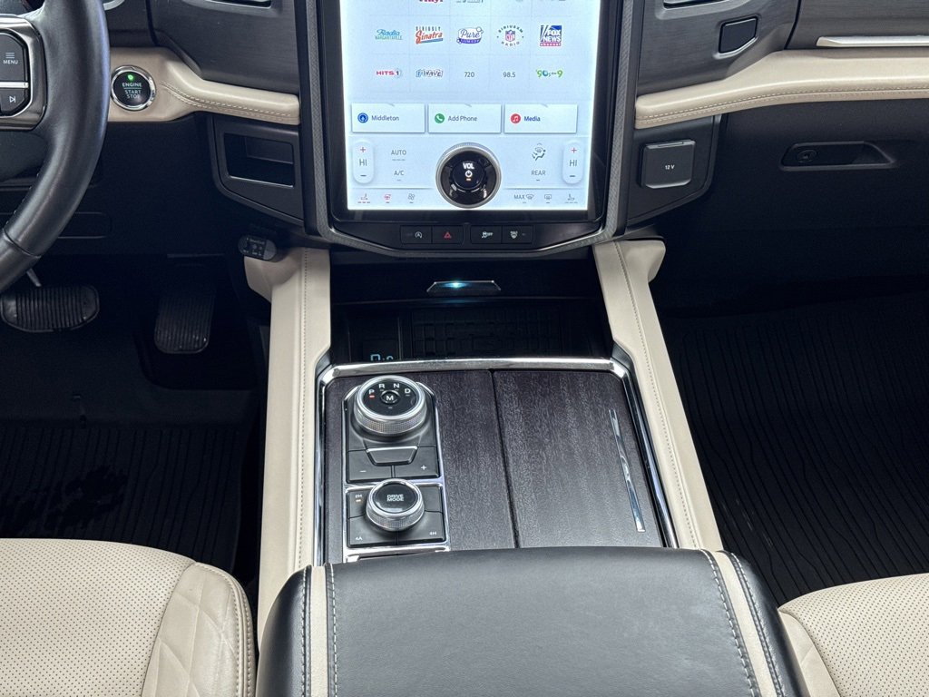 Certified 2024 Ford Expedition Max Platinum image 22