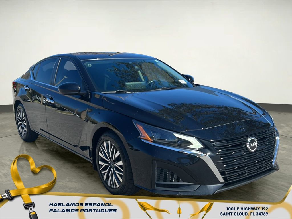 Used 2023 Nissan Altima 2.5 SV w/ SV Premium Package image 8