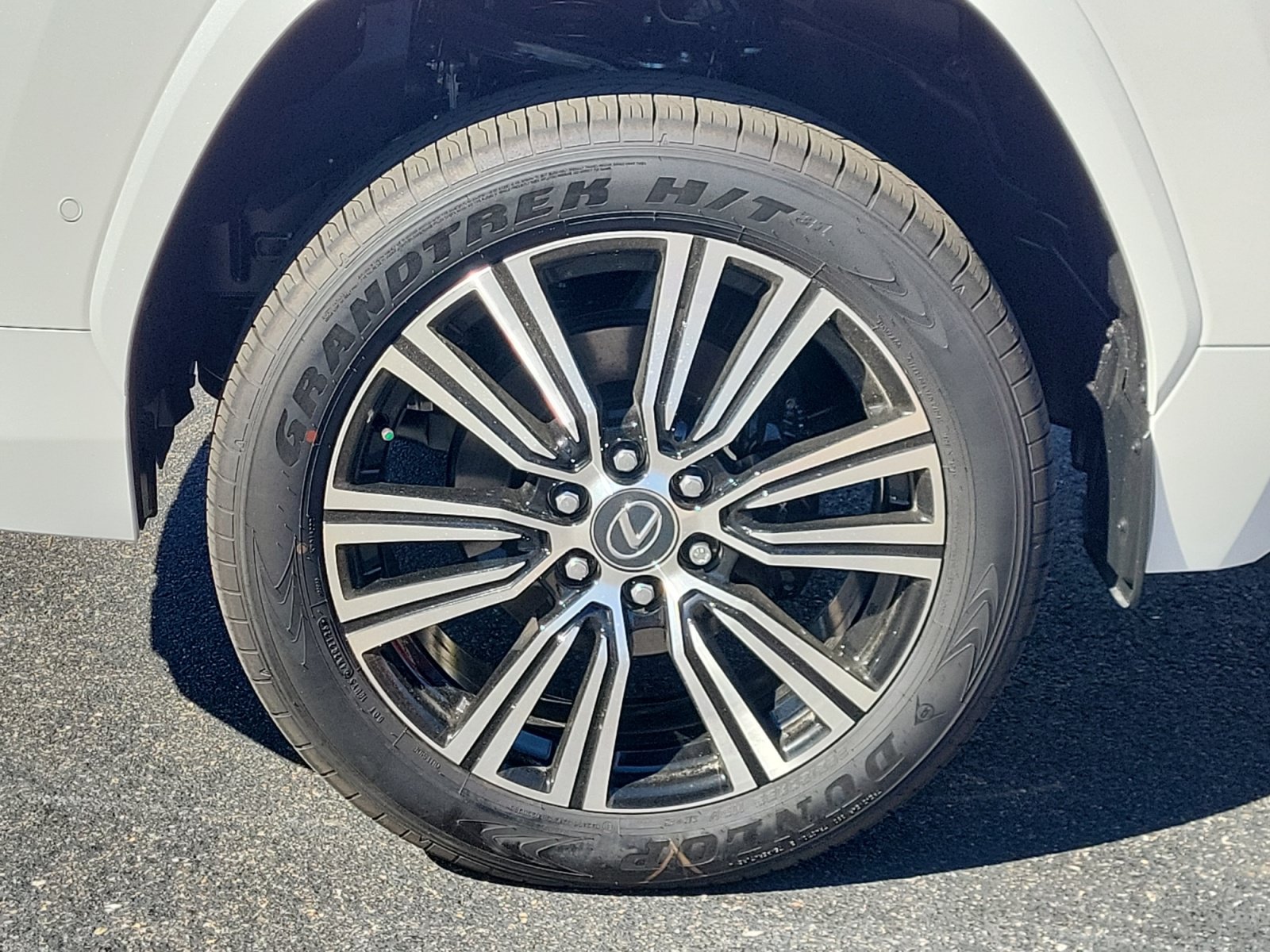 New 2026 Lexus LX 700h Luxury w/ Appearance Package AWD/4WD image 24