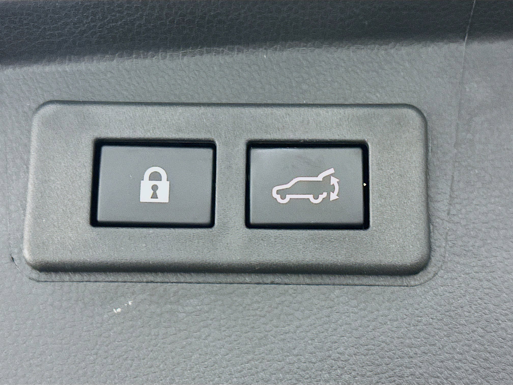 Used 2025 Subaru Outback Premium image 32