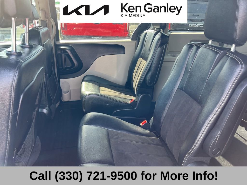 Used 2020 Dodge Grand Caravan SXT image 46