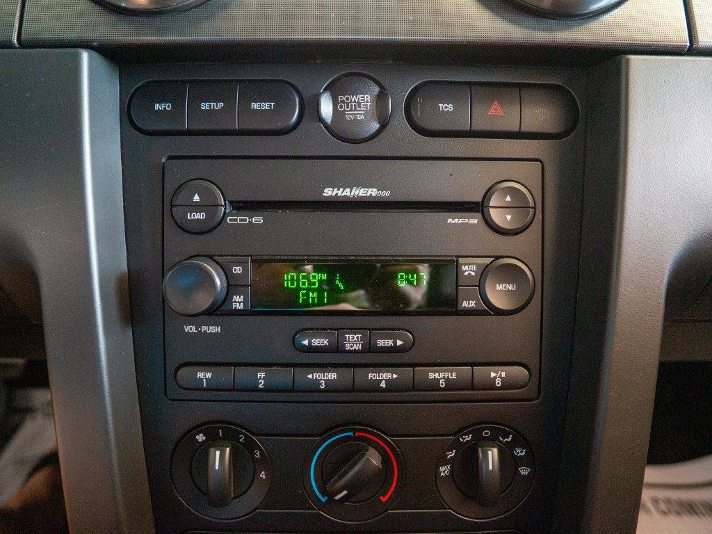 Used 2007 Ford Mustang Shelby GT500 RWD image 17